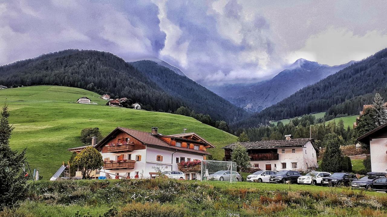 Pension Aichner Terenten Buitenkant foto