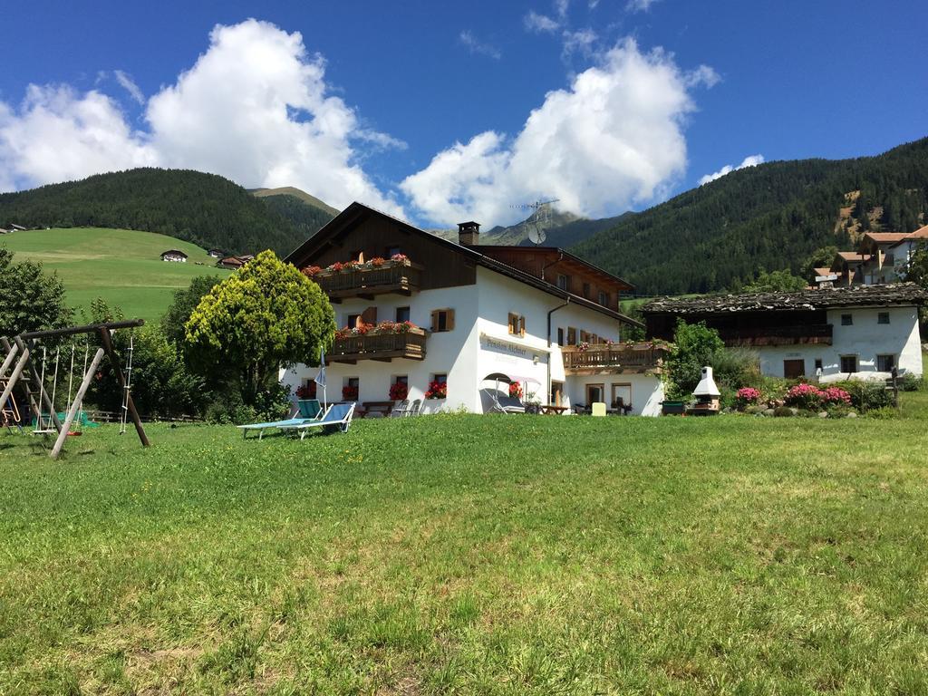 Pension Aichner Terenten Buitenkant foto