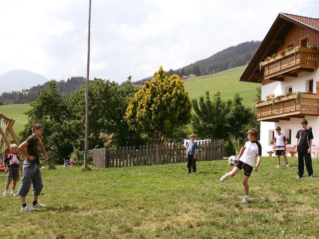 Pension Aichner Terenten Buitenkant foto