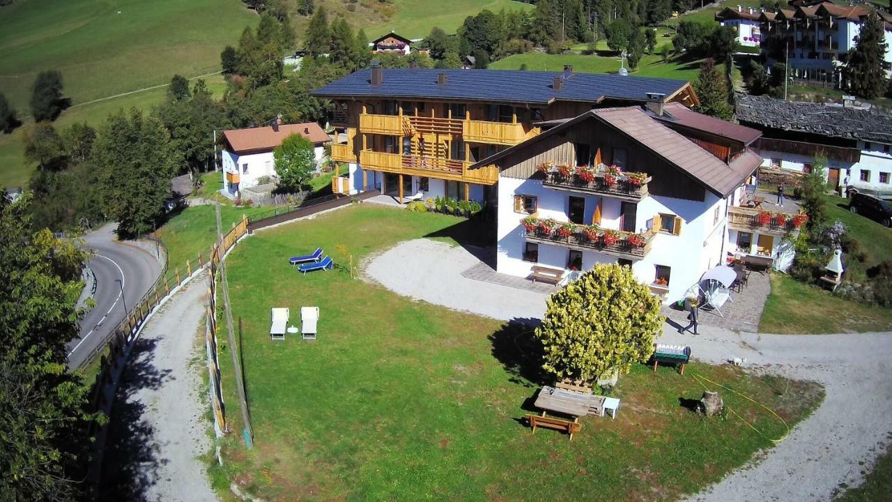 Pension Aichner Terenten Buitenkant foto