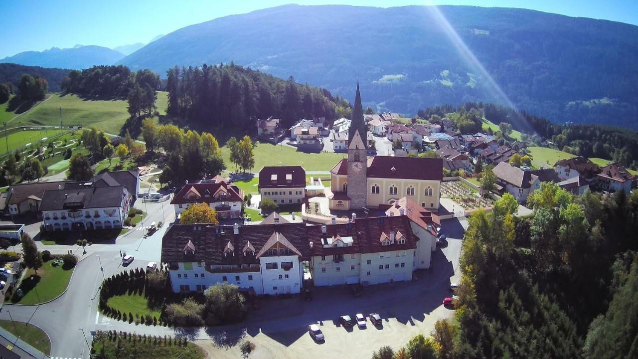 Pension Aichner Terenten Buitenkant foto